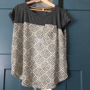 Xhilaration Gray and Cream Short Sleeve Tee